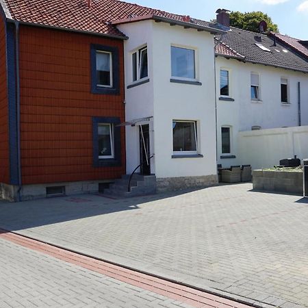 Aussergewoehnliche Dachgeschosswohnung Konigslutter Bagian luar foto