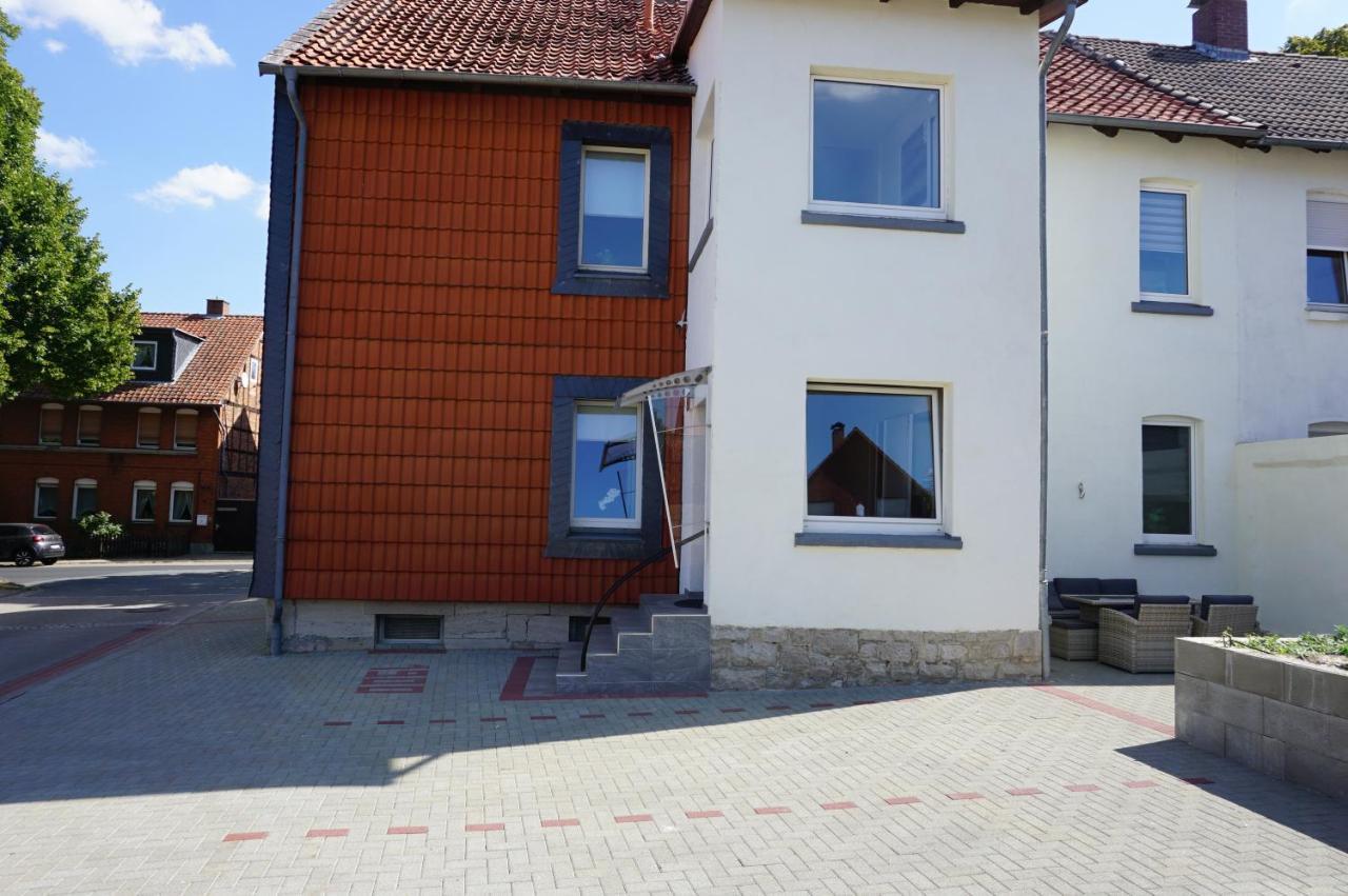 Aussergewoehnliche Dachgeschosswohnung Konigslutter Bagian luar foto
